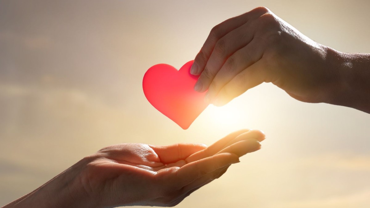 &Pi;&rho;&omicron;&sigma;&phi;&omicron;&rho;ά &gamma;&iota;&alpha; &Pi;&rho;&omicron;&lambda;&eta;&pi;&tau;&iota;&kappa;ό &Kappa;&alpha;&rho;&delta;&iota;&omicron;&lambda;&omicron;&gamma;&iota;&kappa;ό Έ&lambda;&epsilon;&gamma;&chi;&omicron; &mu;&epsilon; &alpha;&phi;&omicron;&rho;&mu;ή &tau;&omicron;&nu; &Phi;&epsilon;&beta;&rho;&omicron;&upsilon;ά&rho;&iota;&omicron; - "Love your Heart Month"