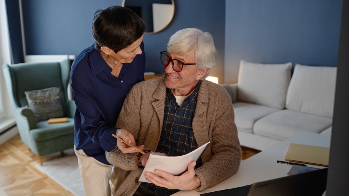 &Chi;&omega;&rho;ί&sigmaf; &sigma;&upsilon;&mu;&pi;&tau;ώ&mu;&alpha;&tau;&alpha;, &alpha;&lambda;&lambda;ά ό&chi;&iota; &alpha;&theta;ώ&alpha;: &Eta; &kappa;&rho;&upsilon;&phi;ή &beta;&alpha;&lambda;&beta;&iota;&delta;&omicron;&pi;ά&theta;&epsilon;&iota;&alpha; &sigma;&tau;&omicron;&upsilon;&sigmaf; ά&nu;&omega; &tau;&omega;&nu; 60